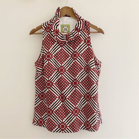 Elizabeth McKay Tops - Elizabeth McKay Ruffle Collar Silk Sleeveless Top